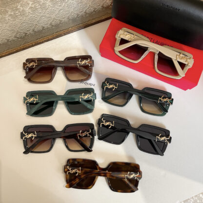 Yves Saint Laurent fashion sunglasses - Image 8