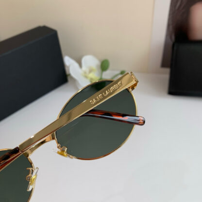 Yves Saint Laurent fashion sunglasses - Image 8