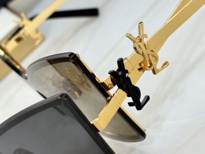 Yves Saint Laurent fashion sunglasses - Image 8