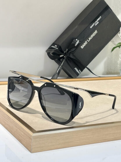 Yves Saint Laurent fashion sunglasses - Image 8