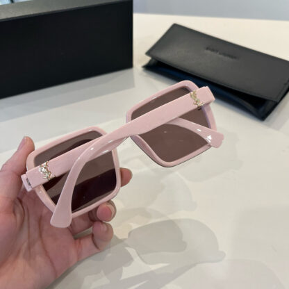 Yves Saint Laurent fashion sunglasses - Image 9