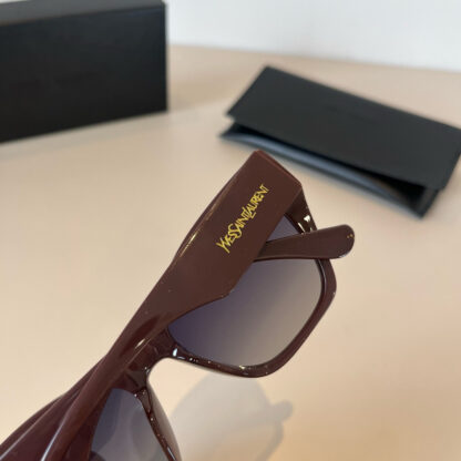 Yves Saint Laurent fashion sunglasses - Image 8