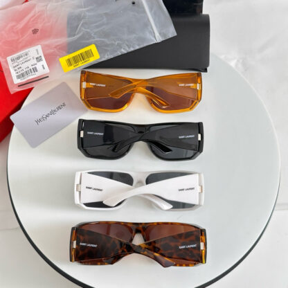 Yves Saint Laurent fashion sunglasses - Image 8