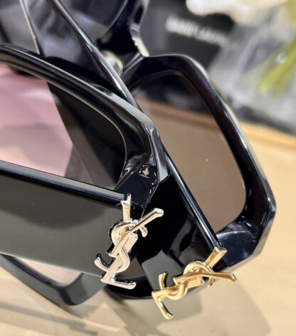 Yves Saint Laurent fashion sunglasses - Image 8