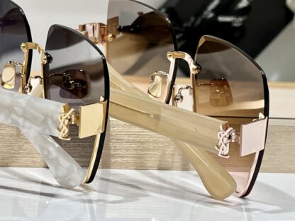 Yves Saint Laurent fashion sunglasses - Image 8