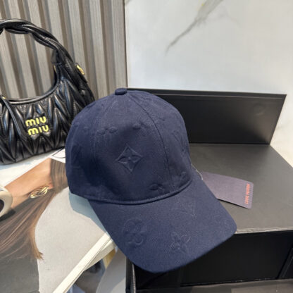 Louis Vuitton versatile fashion baseball cap - Image 8