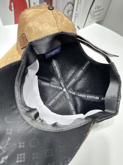 Louis Vuitton baseball cap casual sun hat unisex - Image 8