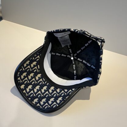 Dior simple and versatile fashion baseball cap - Image 9
