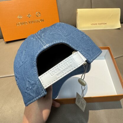 Louis Vuitton large logo embossed baseball cap - Image 8