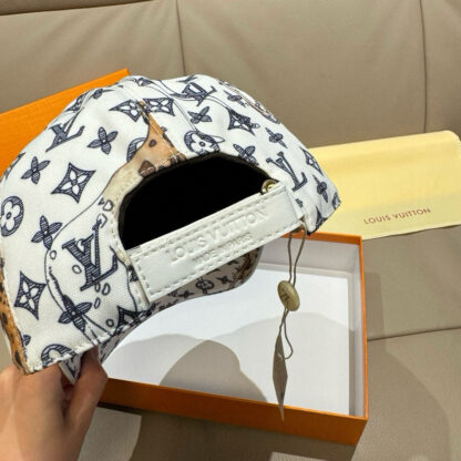 Louis Vuitton Animal Printed Hat - Image 8