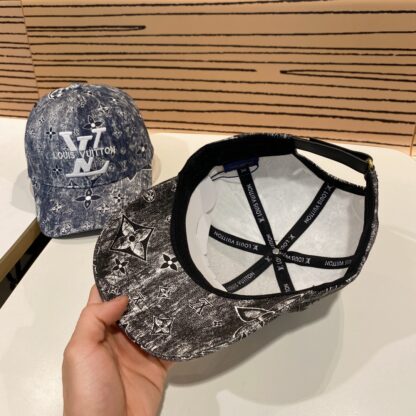 Louis Vuitton Korean version of the new British style baseball cap - Image 8
