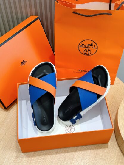 Hermès Men's Blue and Orange Cross-Color Ultra-Lightweight and Comfortable Slippers - Image 8