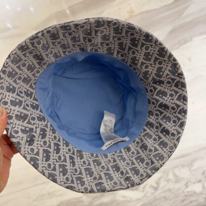 Dior exquisite and fashionable bucket hat - Image 8