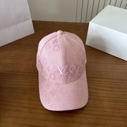 Louis Vuitton lightweight breathable baseball cap for men and women - Image 8