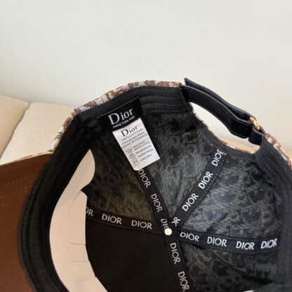 Dior stylish and versatile simple baseball cap - Image 9