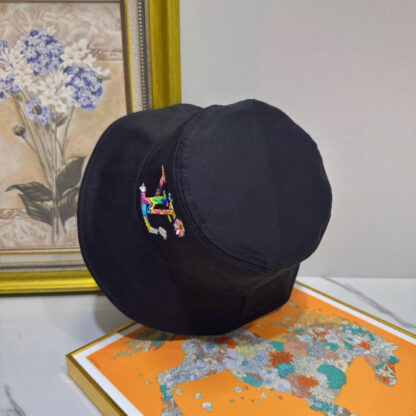 Louis Vuitton double-sided bucket hat - Image 8
