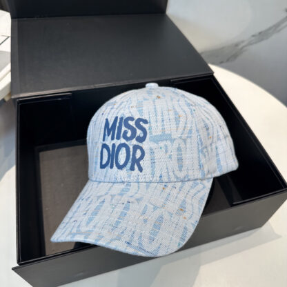 Dior stylish simple baseball cap - Image 9