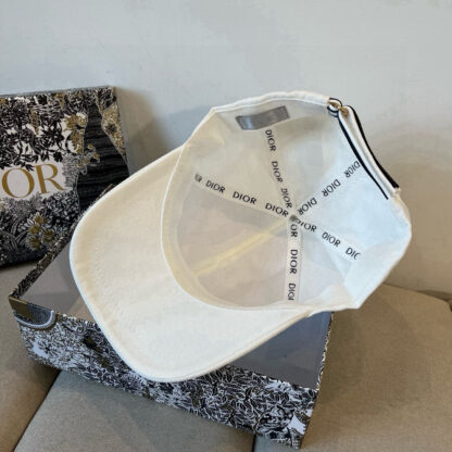 Dior stylish simple baseball cap - Image 9