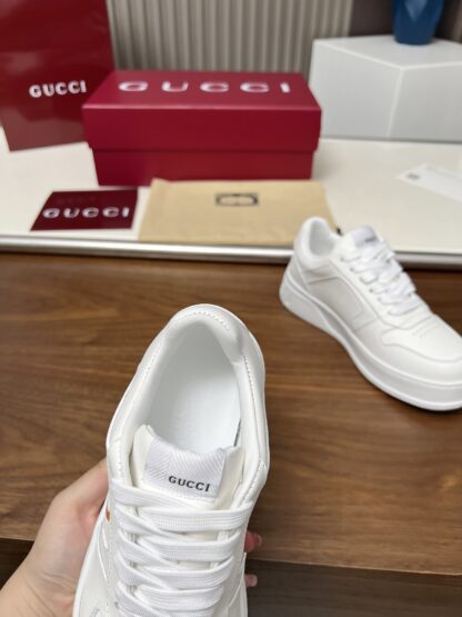 Gucci casual sneakers - Image 9