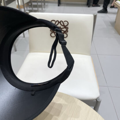 Louis Vuitton summer new men's and women's sun hats - Image 8