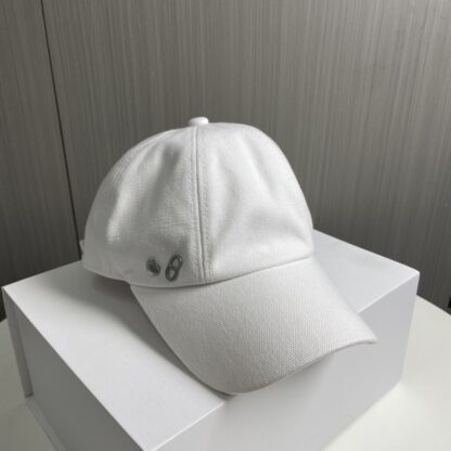 Hermès Women's Baseball Cap - Image 8