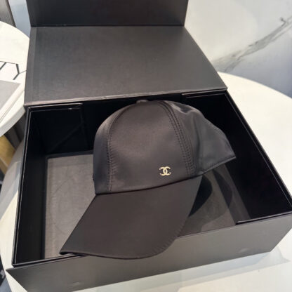 Chanel Classic Casual Baseball Cap - Image 8