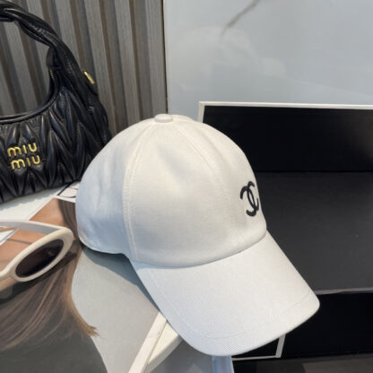 Chanel double-sided embroidered baseball cap - Image 8