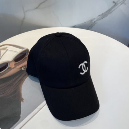 Chanel double-sided embroidered baseball cap - Image 8