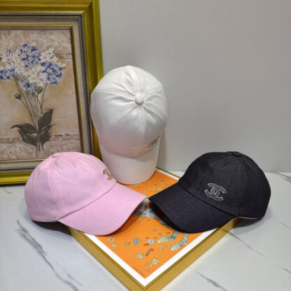 Chanel sequin baseball cap - Image 8