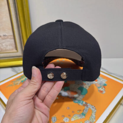 Chanel high-end baseball cap - Image 8