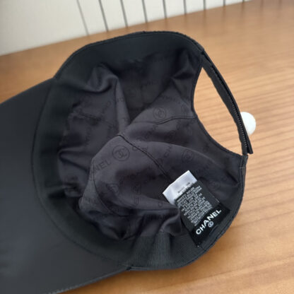 Chanel Classic Casual Baseball Cap - Image 8