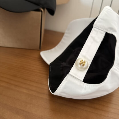Chanel Classic Casual Baseball Cap - Image 8