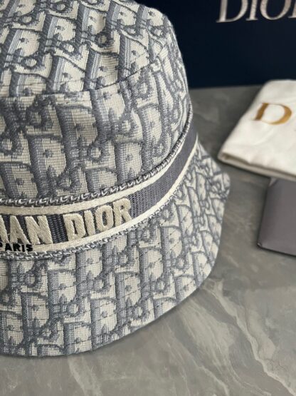 Dior casual fashion bucket hat - Image 9