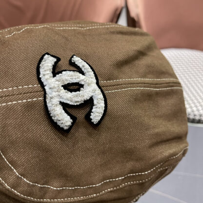 Chanel Japanese retro couple casual British beret - Image 8
