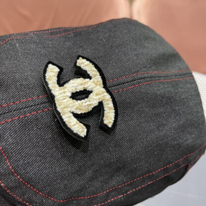 Chanel Japanese retro couple casual British beret - Image 8