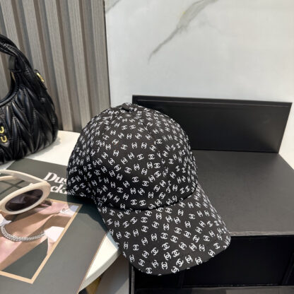 Chanel Classic Casual Baseball Cap - Image 8