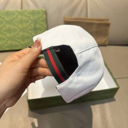 Gucci embroidered baseball cap - Image 8