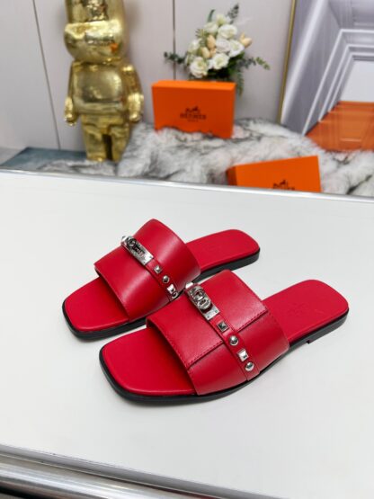 Hermès new spring and summer red flat sandals with a heel height of 1cm - Image 8