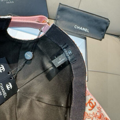 Chanel Classic Casual Baseball Cap - Image 8