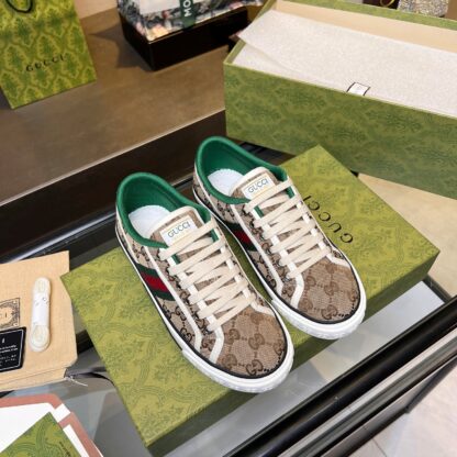 Gucci early spring casual sneakers