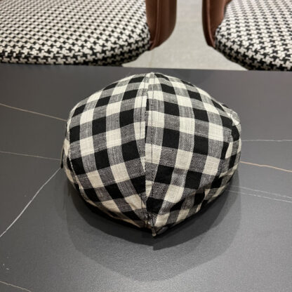 Prada retro face-enhancing small beret - Image 5