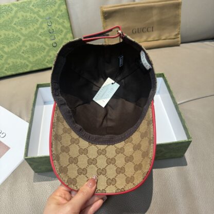 Gucci baseball cap for men and women - Image 8
