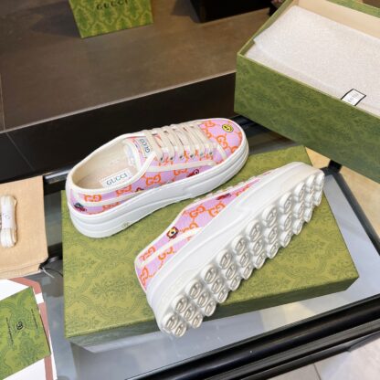 Gucci early spring casual sneakers - Image 9