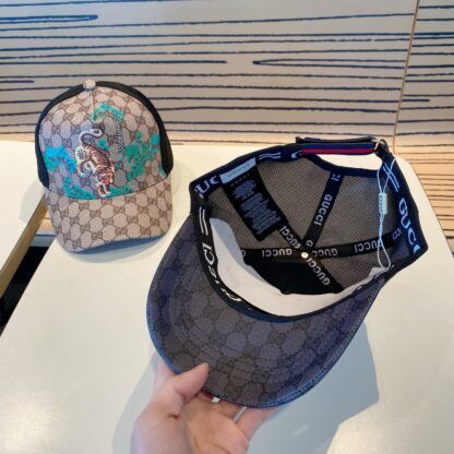 Gucci Unisex Baseball Cap - Image 8
