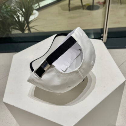 Prada fashion baseball cap - Image 8