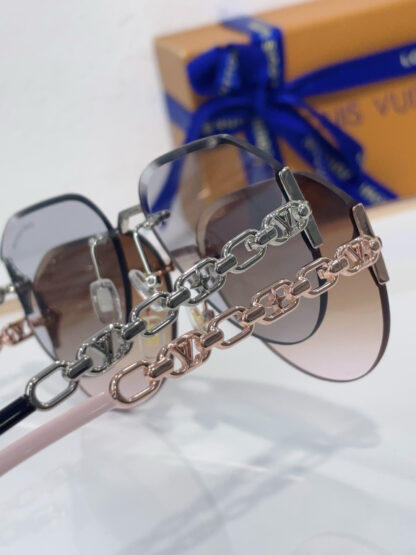 LOUIS VUITTON Fashion Sunglasses - Image 9
