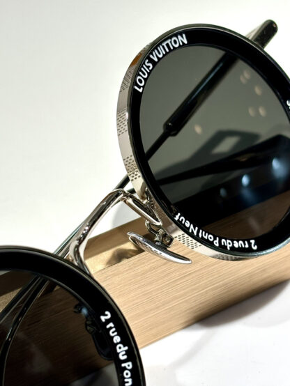 LOUIS VUITTON Fashion Sunglasses - Image 9