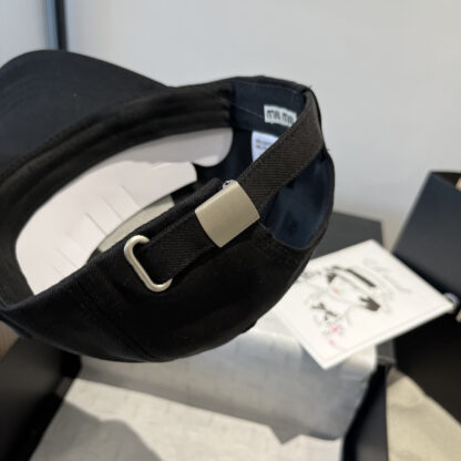 Miu Miu bow baseball cap - Image 9