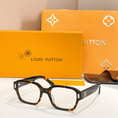 LOUIS VUITTON Fashion Sunglasses - Image 9