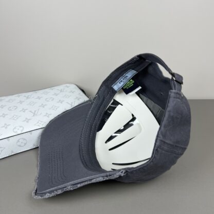 Prada fashion baseball cap - Image 8
